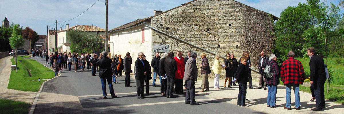 Visite de Saint-Martin d'Entraigues (Fontenille)