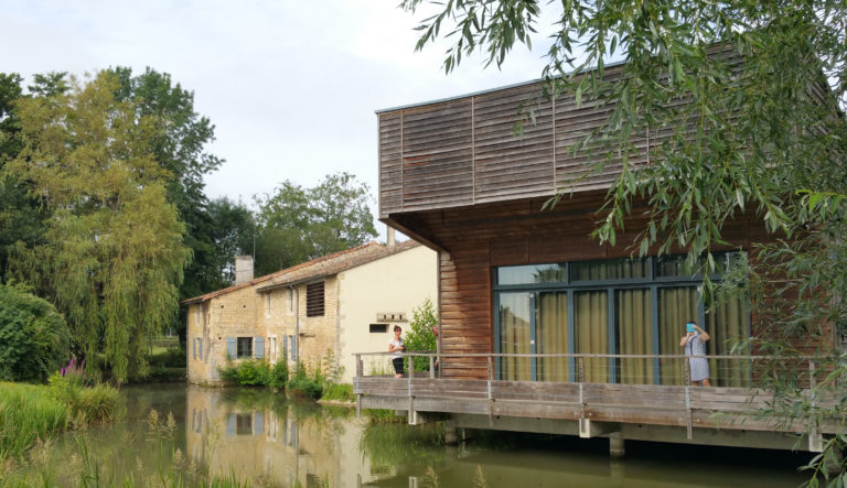 Réhabilitation des bâtiments en pierre et construction en bois - © CAUE 79